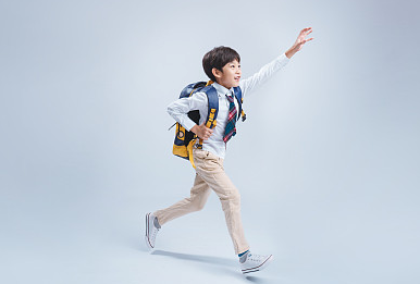 越念越好聽的龍年男孩名字分享，配任何姓氏都可！