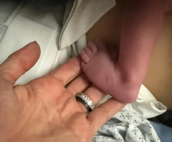 楊紫瓊曬嬰兒腳丫照,楊紫瓊名字打分,解析