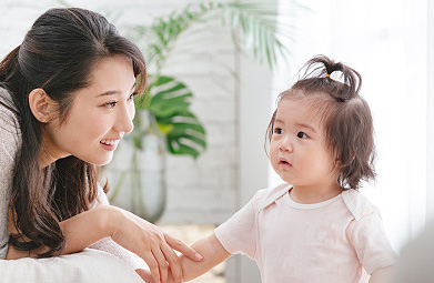 分享7個散落人間的干凈女孩名，念起來嘴角微微上揚！