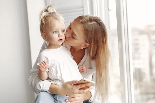 萱字一般人壓不住嗎 萱字搭配什么字富有詩意的?