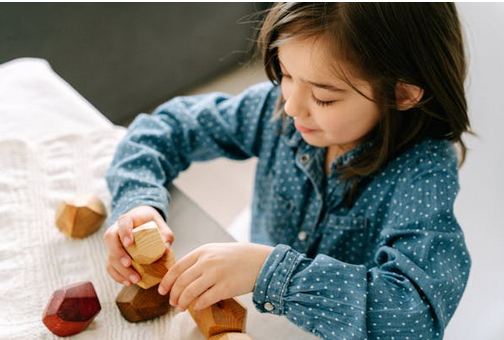 女孩起名,女孩帶木字漂亮有涵養(yǎng)的名字有哪些?